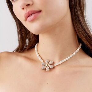 Urban Outfitters Layla Rhinestone Flower Pearl Necklace